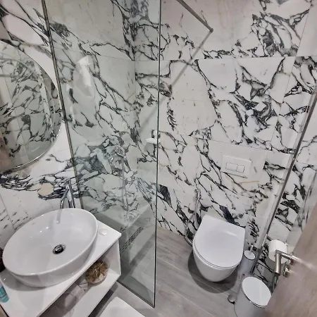 Afrodite 住宿加早餐酒店 Sarandë