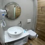 Afrodite לינה וארוחת בוקר סרנדה