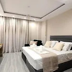 לינה וארוחת בוקר Afrodite סרנדה